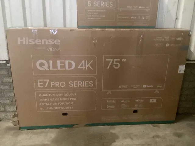 Hisense - qled - televisie - afbeelding 3 van  8