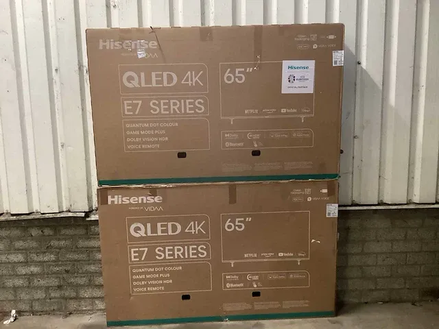 Hisense - qled 4k - 65 inch - televisie (2x) - afbeelding 1 van  11