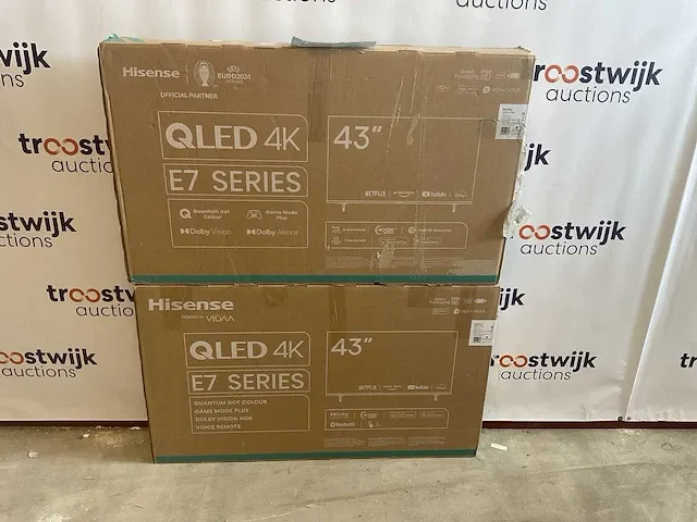 Hisense 43 inch qled televisie (2x) - afbeelding 1 van  9