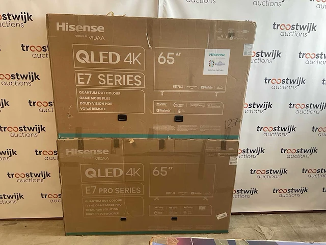 Hisense 65 inch qled televisie (2x) - afbeelding 1 van  10