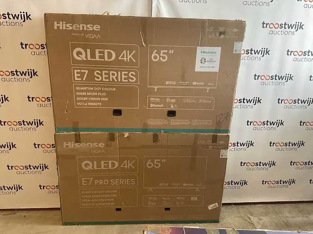 Hisense 65 inch qled televisie (2x) - afbeelding 1 van  10