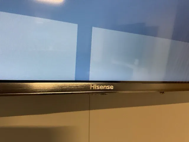 Hisense 75a70gq televisie - afbeelding 2 van  4