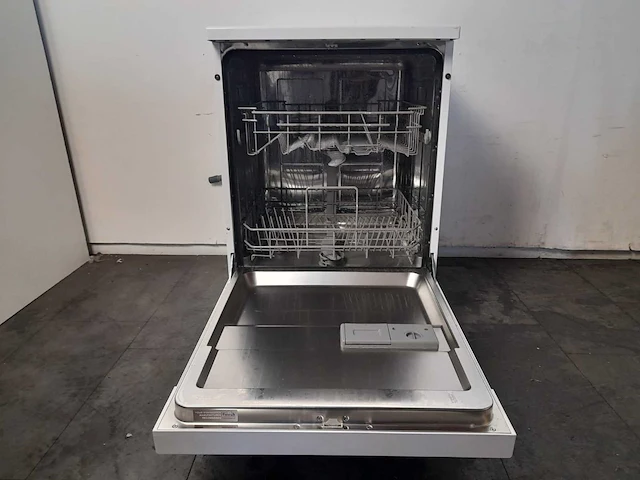 Hisense hs60240wuk standaard vaatwasser - wit - e-label - afbeelding 7 van  7