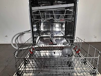 Hisense hv671c60uk full-size volledig geïntegreerde vaatwasser - afbeelding 2 van  6
