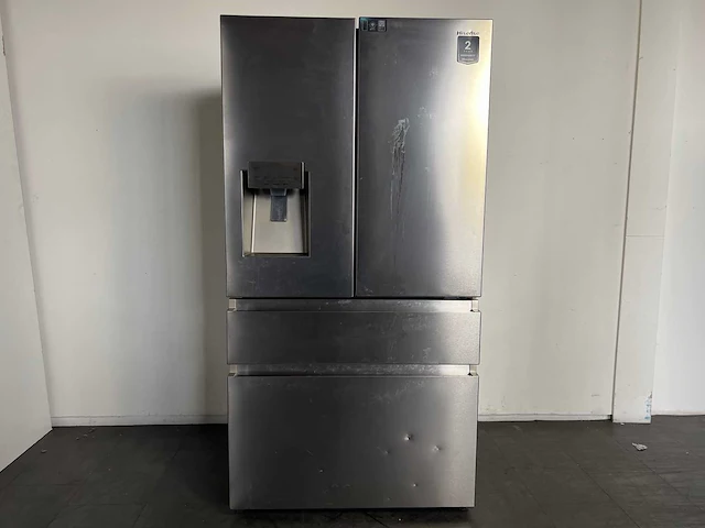 Hisense rf728n4sase, multi-deur koelkast-vriezer met niet-aangesloten water- en ijsmaker, energieklasse e, roestvrij staal - afbeelding 1 van  7