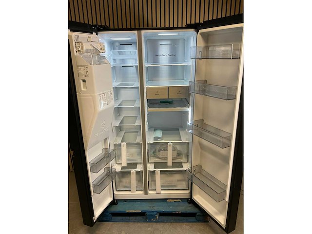 Hisense rs818n4ifd.. vrijstaande amerikaanse koelkast - afbeelding 20 van  22