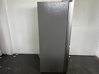 Hisense rs818n4iid amerikaanse koelkast – 632l – rvs – water- en ijsdispenser – no frost – stil (35db) - afbeelding 4 van  5