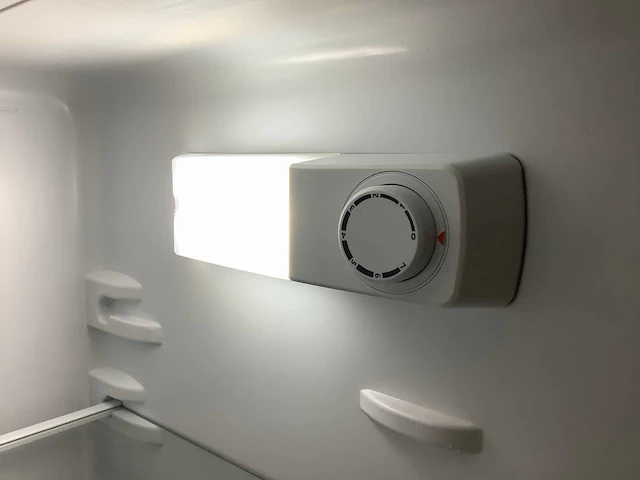 Hisense rt267d4ad1 koel- vriescombinatie - afbeelding 6 van  8