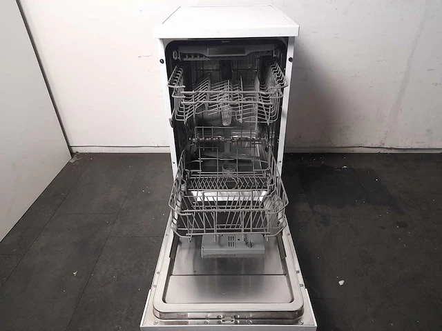 Hisense smalle vaatwasser hs520e40wuk 45cm - afbeelding 2 van  5