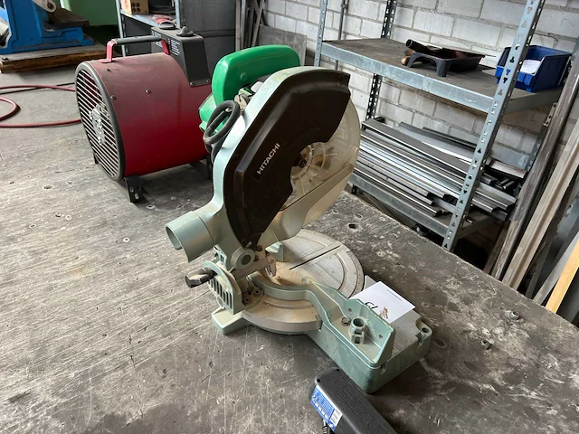 Hitachi - c 8fc - radiaalafkortzaagmachine - afbeelding 2 van  3