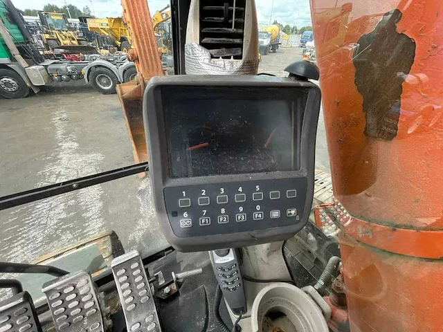 Hitachi - zaxis 470lch - rupsgraafmachine - 2008 - afbeelding 2 van  10