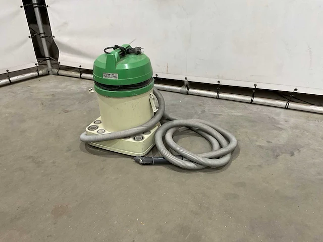 Hitachi bouw stofzuiger - afbeelding 1 van  7