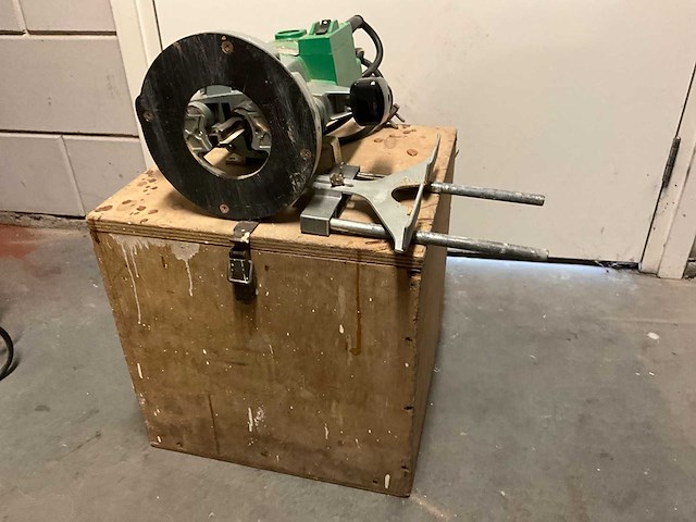 Hitachi bovenfrees - afbeelding 3 van  4