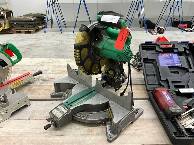 Hitachi c12lch afkortzaag - afbeelding 1 van  7