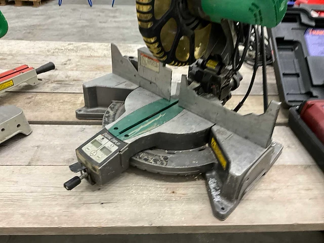 Hitachi c12lch afkortzaag - afbeelding 2 van  7