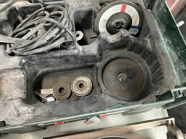 Hitachi c6u cirkelzaag en milwaukee slijptol - afbeelding 3 van  3