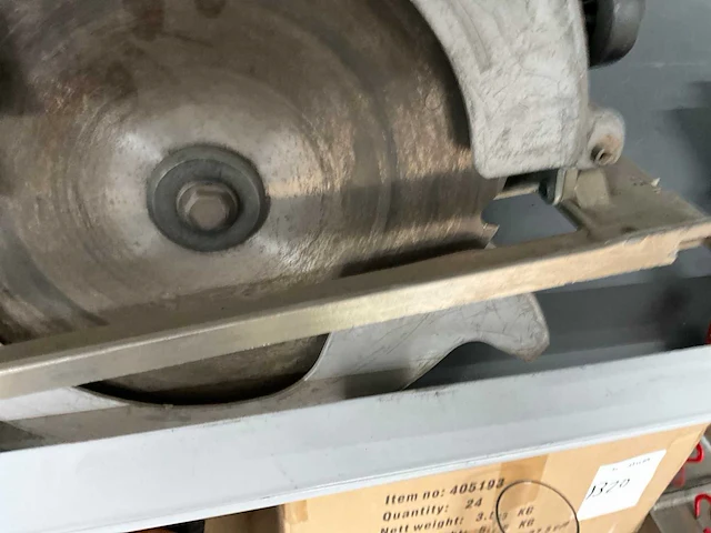 Hitachi cirkelzaagmachine - afbeelding 4 van  4