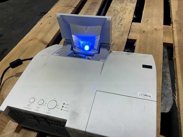 Hitachi cp-aw252wnmef beamer - afbeelding 3 van  9