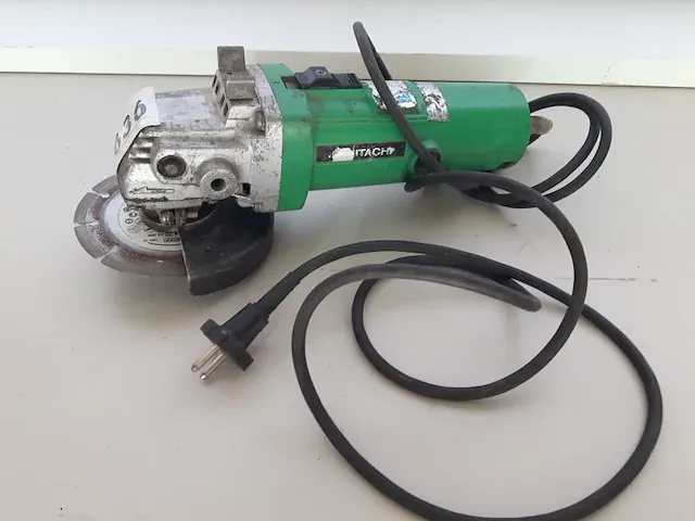 Hitachi electrische haakse slijper, 700 watt, werkend, 115 mm - afbeelding 1 van  3