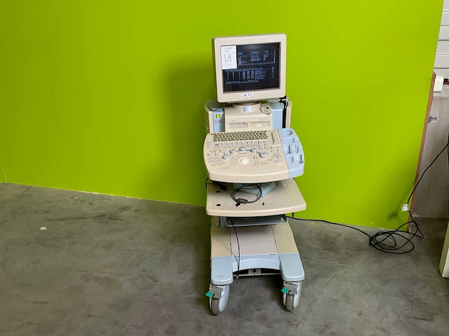 Hitachi eub 6500 echografie - afbeelding 1 van  13