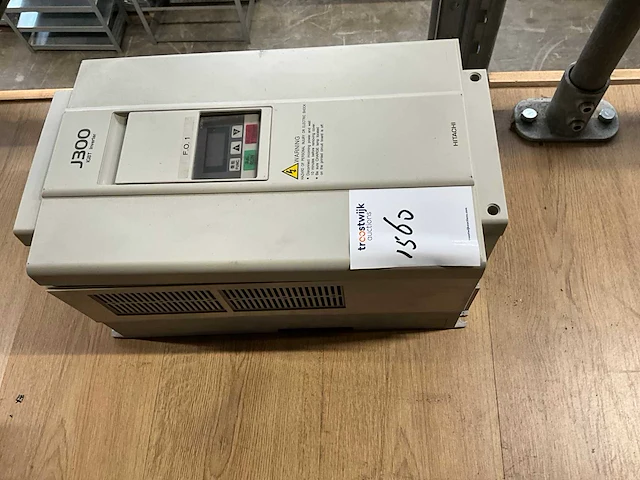Hitachi j300 frequentieregelaar - afbeelding 2 van  3