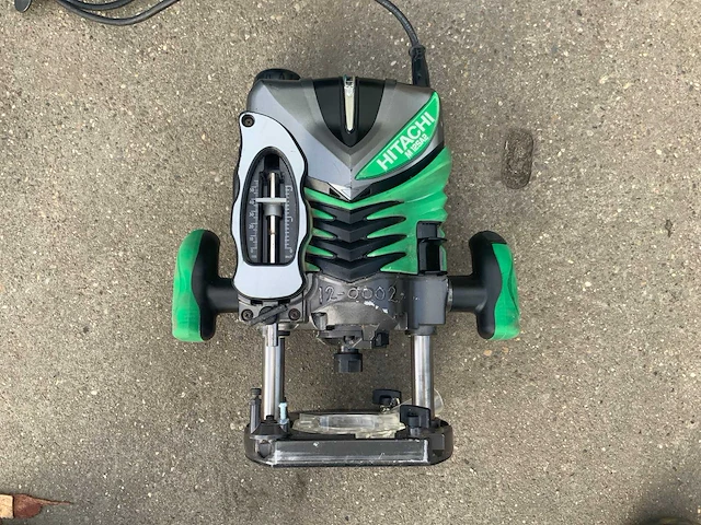 Hitachi m12sa2 bovenfrees - afbeelding 2 van  5