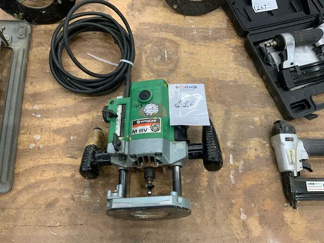 Hitachi m8v bovenfrees - afbeelding 1 van  5