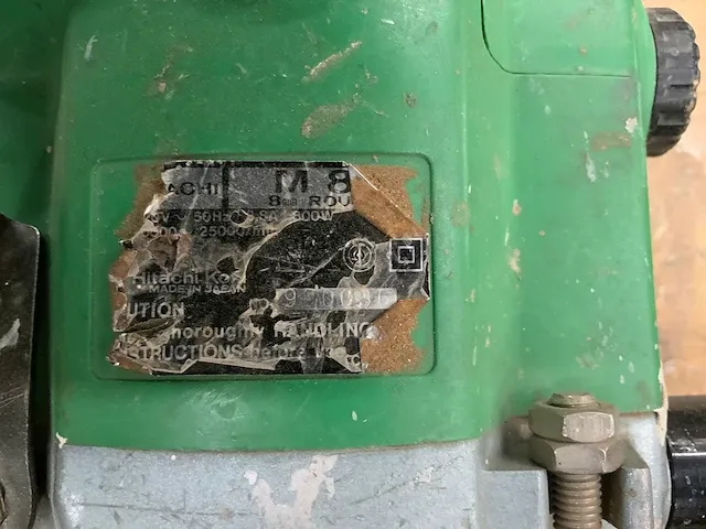 Hitachi m8v bovenfrees - afbeelding 4 van  5