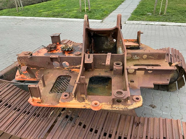 Hitachi rupsonderstel - afbeelding 10 van  12