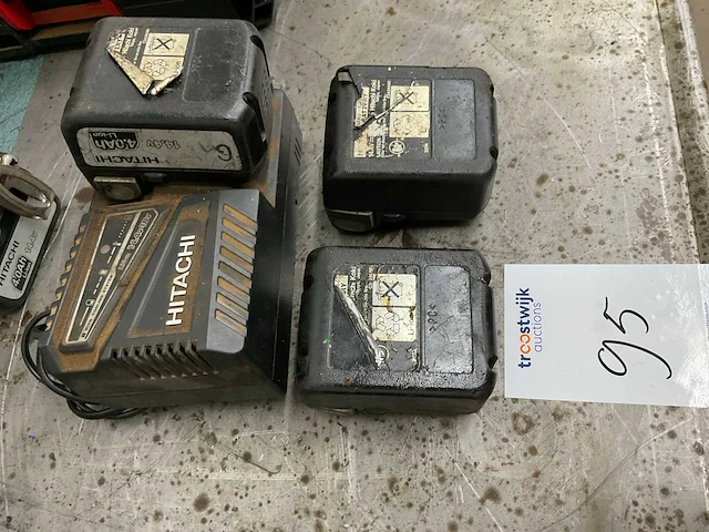 Hitachi slagmoersleutel & schroefboormachine - afbeelding 3 van  3