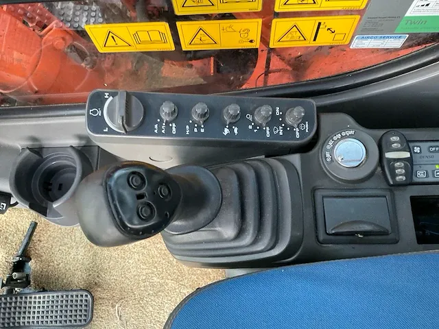 Hitachi zaxis m110 rupsgraafmachine - afbeelding 36 van  40