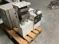 Hitte - persmachine - afbeelding 1 van  2
