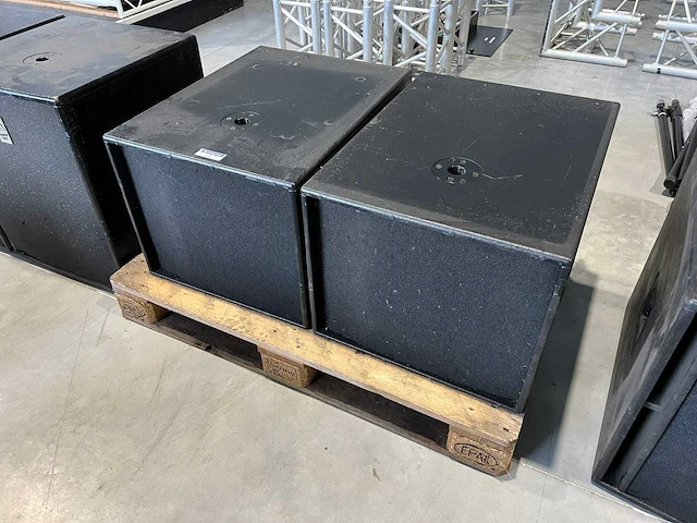 Hk audio - elias - subwoofers (2x) - afbeelding 1 van  4