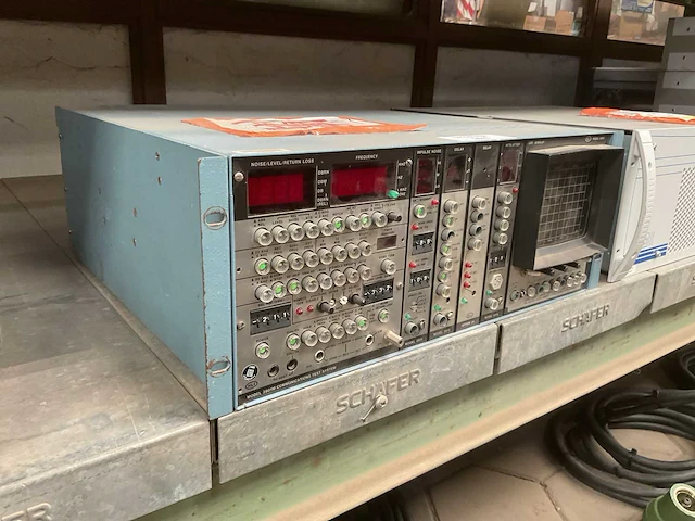 Hli 3980 telecommunication test set - afbeelding 1 van  7