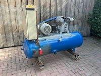 Hlup hl 1050 e2 zuigercompressor - afbeelding 1 van  9