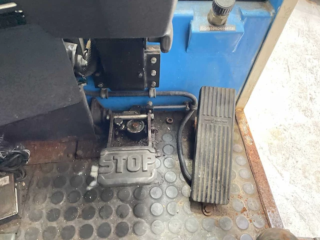 Hmf - 416 - road and yard sweeper - 2003 - afbeelding 5 van  19