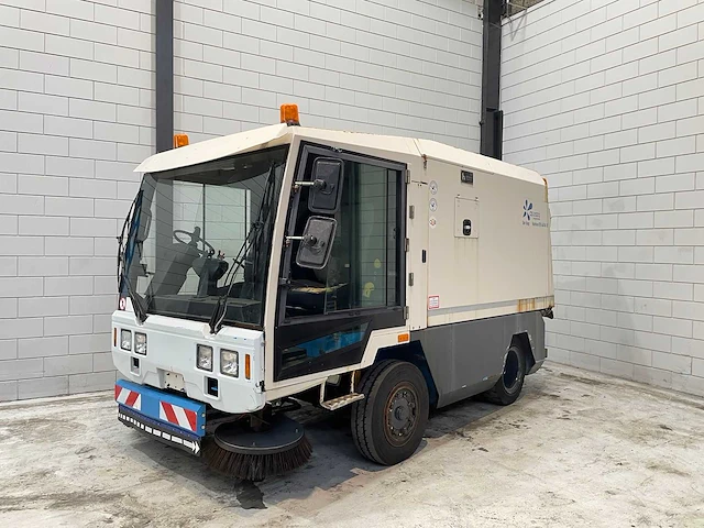 Hmf - 416 - road and yard sweeper - 2003 - afbeelding 12 van  19