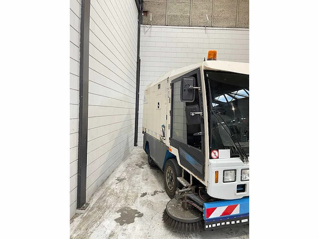 Hmf - 416 - road and yard sweeper - 2003 - afbeelding 13 van  19