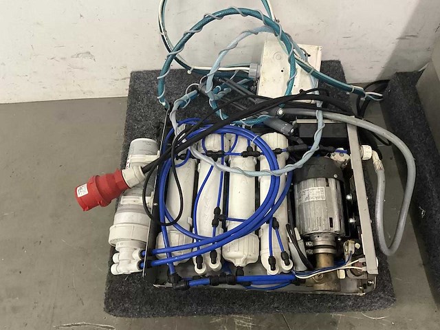 Hobart - gxcroi-11a - glazenspoelmachine met osmose - afbeelding 8 van  9