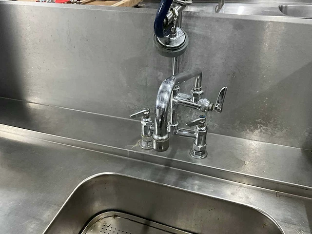 Hobart baraid900-10n vaatwasmachine met aan- en afvoertafel - afbeelding 4 van  15