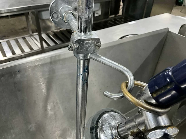 Hobart baraid900-10n vaatwasmachine met aan- en afvoertafel - afbeelding 5 van  15