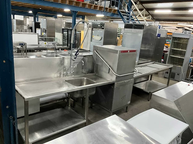 Hobart baraid900-10n vaatwasmachine met aan- en afvoertafel - afbeelding 1 van  15