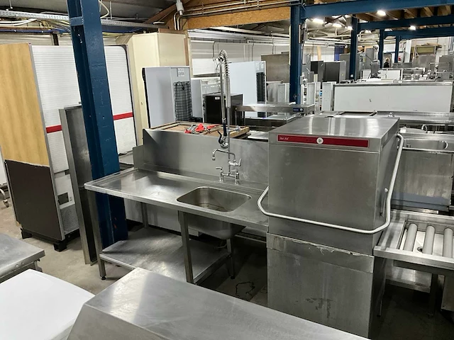 Hobart baraid900-10n vaatwasmachine met aan- en afvoertafel - afbeelding 8 van  15
