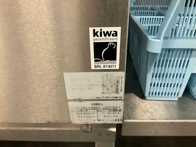 Hobart hno22340 korvenvaatwasmachine met aan en afvoertafel - afbeelding 4 van  8