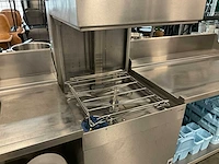 Hobart hno22340 korvenvaatwasmachine met aan en afvoertafel - afbeelding 7 van  8