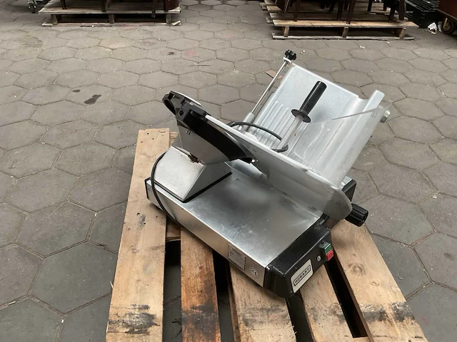 Hobart sg330 snijmachine - afbeelding 1 van  7