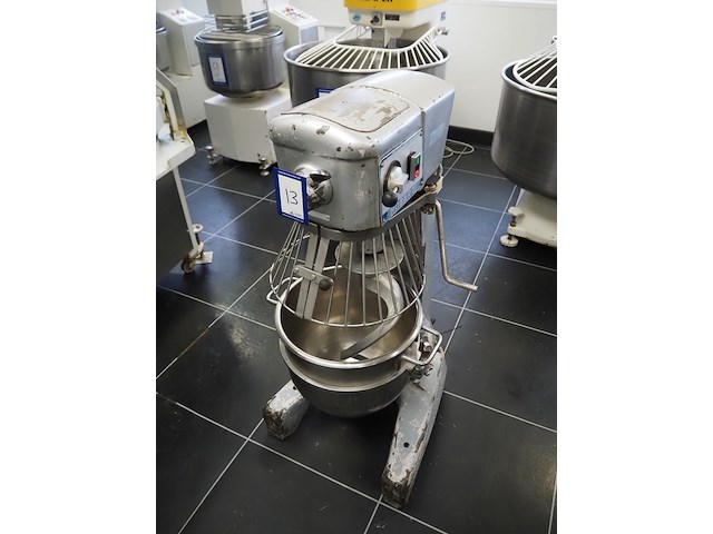 Hobart - afbeelding 1 van  13