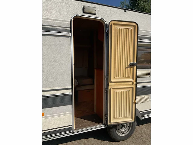 Hobby de luxe caravan - afbeelding 2 van  23