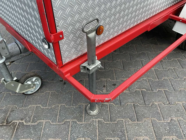 Hobrand schuimblus aanhanger brandweer materiaal - afbeelding 17 van  17