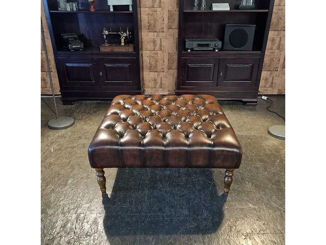 Hocker chesterfield, brothley, bruin - afbeelding 1 van  2